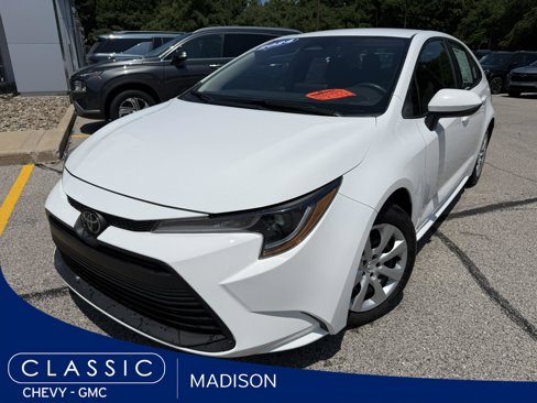 Used 2024 Toyota Corolla LE image 1