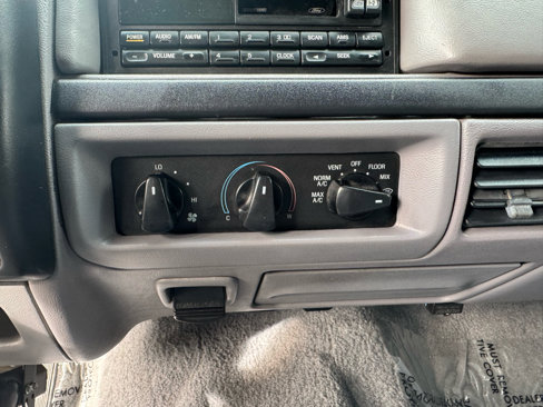 Used 1996 Ford F150 XLT image 17