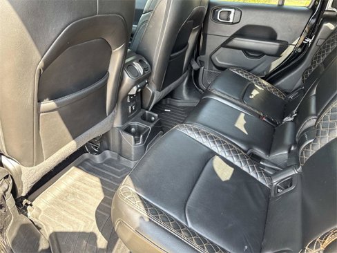 Used 2021 Jeep Gladiator Overland image 14