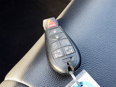 Used 2013 Dodge Grand Caravan R/T w/ Driver Convenience Group image 25