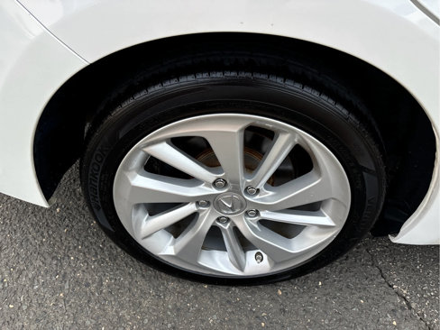 Used 2017 Acura ILX image 29