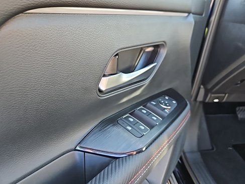 New 2026 Nissan Kicks SR w/ Cold Weather Package image 9
