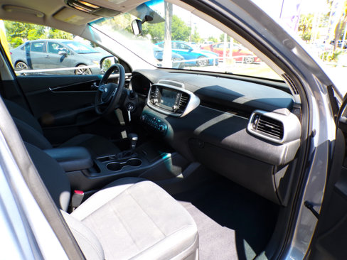 Used 2020 Kia Sorento LX image 20