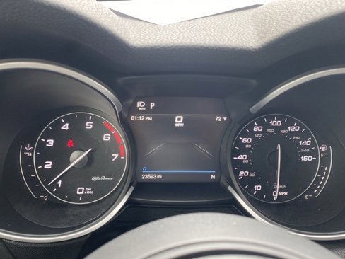 Used 2023 Alfa Romeo Stelvio Ti image 27