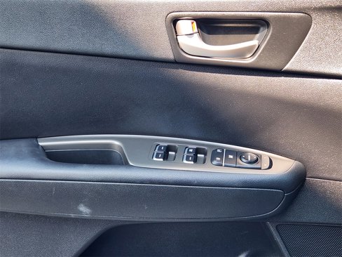 Certified 2020 Kia Optima LX image 21