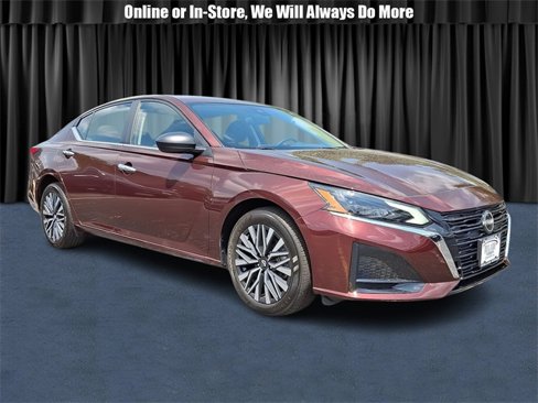 Certified 2024 Nissan Altima 2.5 SV image 1