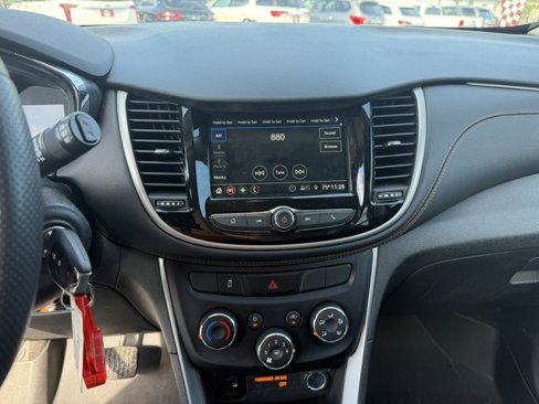 Used 2019 Chevrolet Trax LS image 13