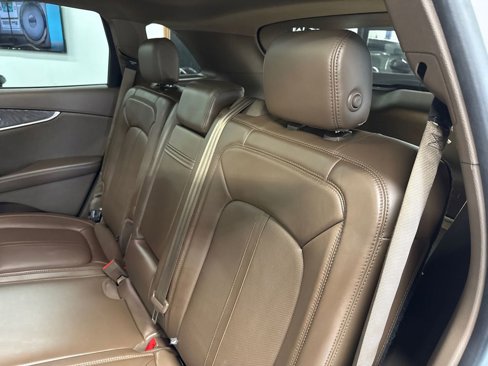 Used 2017 Lincoln MKX Reserve w/ Driver Assistance Package image 38