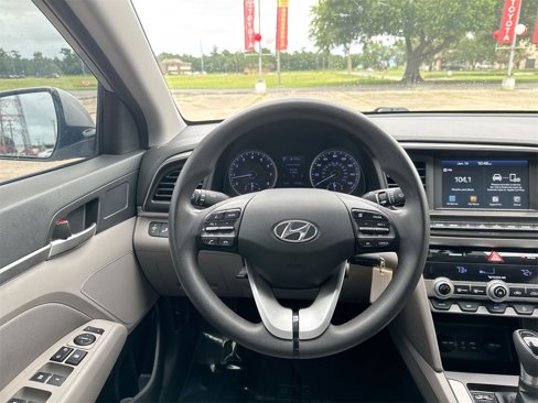 Used 2020 Hyundai Elantra SEL image 16