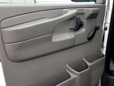 Used 2012 Chevrolet Express 3500 image 19