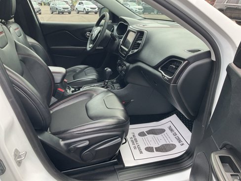 Used 2022 Jeep Cherokee Trailhawk w/ Trailer Tow Group image 17