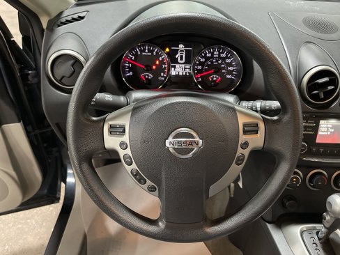 Used 2014 Nissan Rogue S image 16