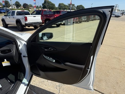 Used 2025 Chevrolet Malibu LT w/ LPO, Floor Liner Package image 16