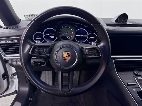 Certified 2021 Porsche Panamera image 12