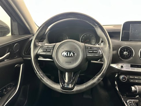 Used 2019 Kia Stinger image 4