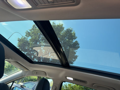 Used 2021 Subaru Ascent Limited w/ Technology Package image 17