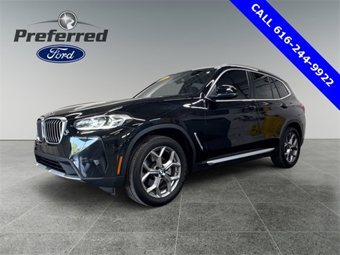 Used 2023 BMW X3 xDrive30i w/ Premium Package image 2