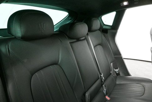Certified 2022 Maserati Levante GT image 23