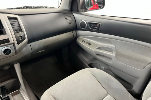 Used 2005 Toyota Tacoma PreRunner image 11