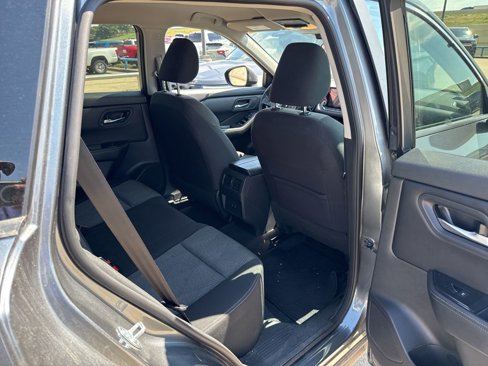 Used 2024 Nissan Rogue SV image 13