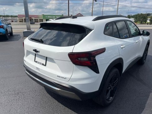 New 2025 Chevrolet Trax ACTIV image 5