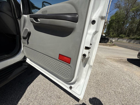 Used 2006 Ford F250 XL image 16