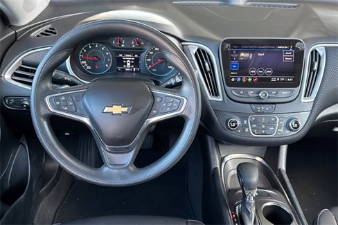 Used 2022 Chevrolet Malibu LT image 16
