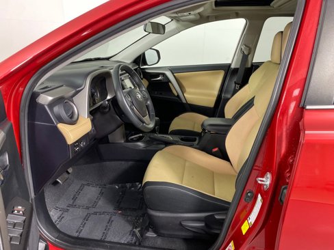 Used 2017 Toyota RAV4 XLE image 7