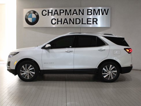 Used 2023 Chevrolet Equinox Premier image 3