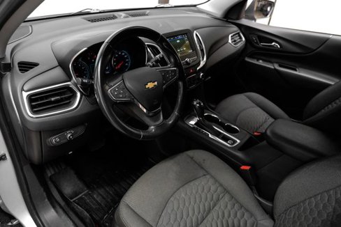 Used 2019 Chevrolet Equinox LT image 3