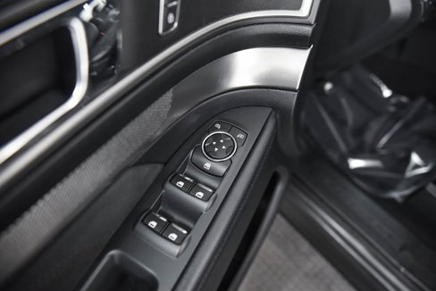Used 2019 Ford Explorer XLT w/ Equipment Group 202A image 10