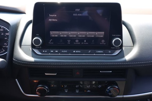 Used 2023 Nissan Rogue S image 29