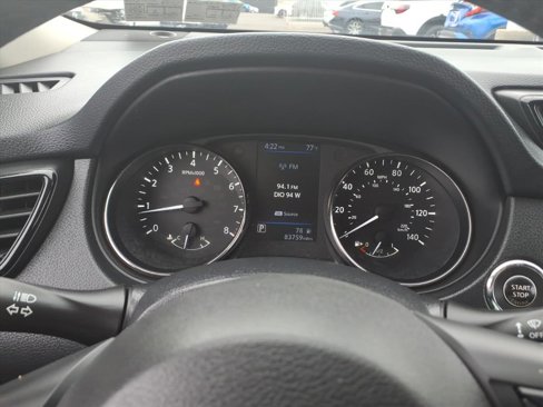 Used 2018 Nissan Rogue SV image 30