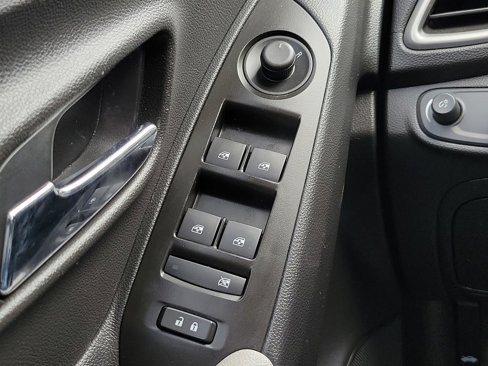 Used 2020 Chevrolet Trax LS w/ Tint and Cruise Package image 12