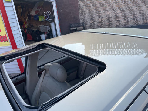 Used 2005 Cadillac De Ville w/ Deville Premium Package image 15