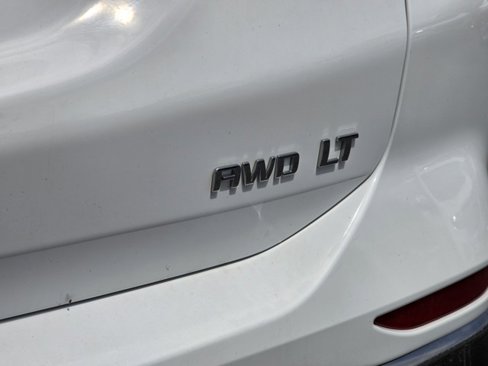 Used 2020 Chevrolet Equinox LT image 10