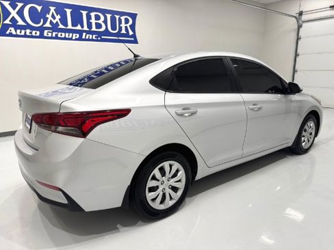 Used 2019 Hyundai Accent SE image 6