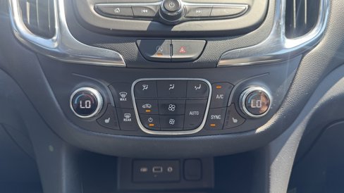 Used 2022 Chevrolet Equinox LT image 24