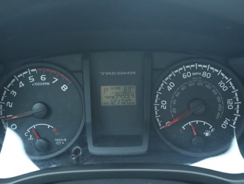 Used 2016 Toyota Tacoma SR image 25