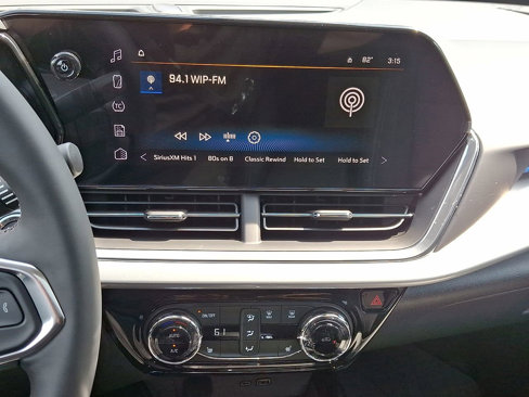 New 2025 Chevrolet Trax LT w/ Sunroof Package image 16