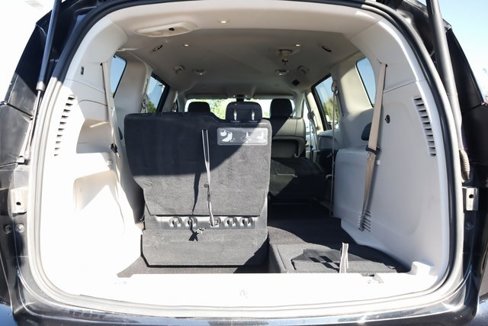 Used 2018 Chrysler Pacifica Touring-L image 26