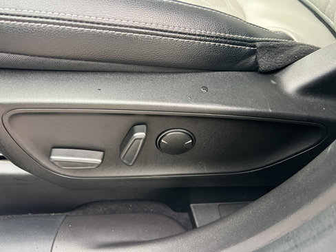 Used 2023 Ford Escape SE image 17