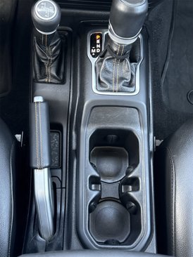 Used 2021 Jeep Wrangler Unlimited Sahara image 22