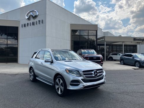 Used 2019 Mercedes-Benz GLE 400 4MATIC image 1