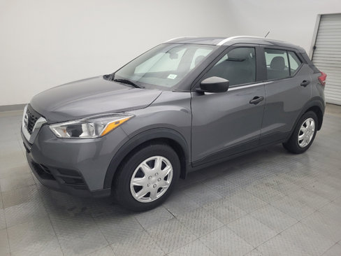 Used 2019 Nissan Kicks S image 2
