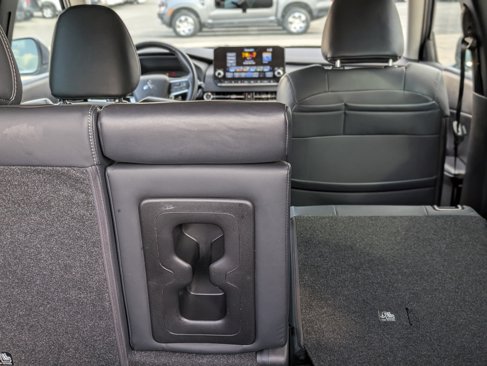 Used 2022 Mitsubishi Outlander SE image 13