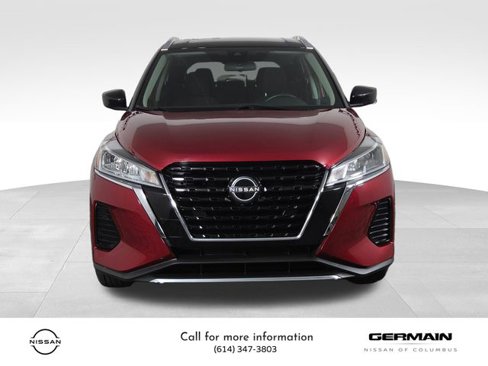 Used 2023 Nissan Kicks SV image 2