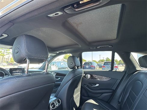 Used 2019 Mercedes-Benz GLC 300 4MATIC image 25