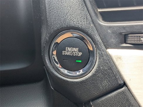 Used 2018 GMC Yukon XL SLT image 31