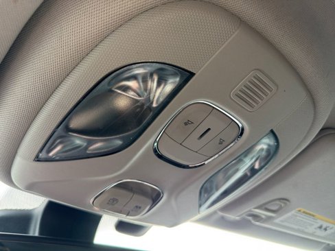 Used 2020 Jeep Compass Latitude image 19